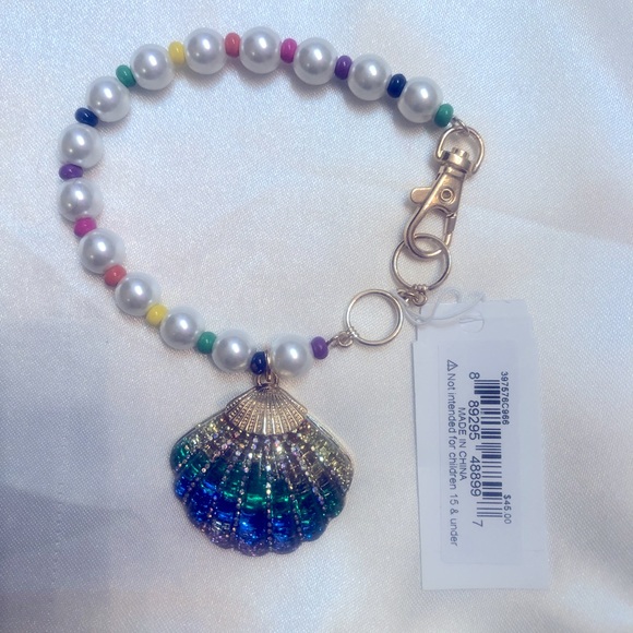 Betsey Johnson Gold Tone & Faux Pearl Betsey’s Beach Bracelet Seashell Charm NWT - Picture 9 of 12